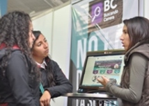 Ministerio de Educación acompaña a los jóvenes a buscar carrera en ExpoEstudiante Nacional 2014