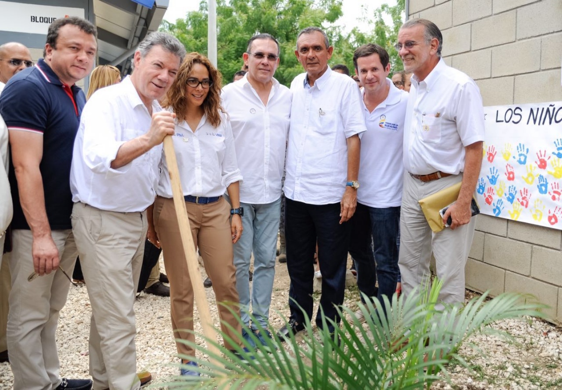  Presidente Juan Manuel Santos inauguró megacolegio en Campo de la Cruz