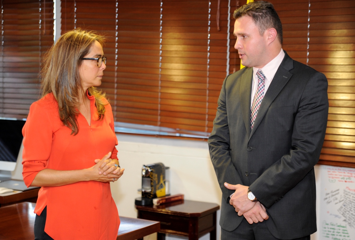 Ministra Gina Parody posesionó a Francisco Javier Cardona como Viceministro de Educación Superior