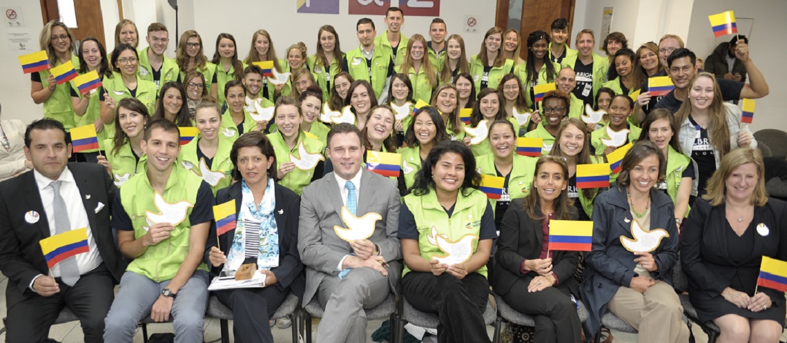 Más de 43.000 estudiantes se beneficiarán con la llegada de 50 Asistentes de Inglés de EUU en 40 Instituciones de Educación Superior Más de 43.000 estudiantes se beneficiarán con la llegada de 50 Asistentes de Inglés de EUU en 40 Instituciones de Educación Superior
