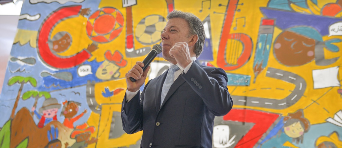 Niños de colegios oficiales y privados del país mostrarán cómo se imaginan 'una Colombia en Paz Niños de colegios oficiales y privados del país mostrarán cómo se imaginan 'una Colombia en Paz