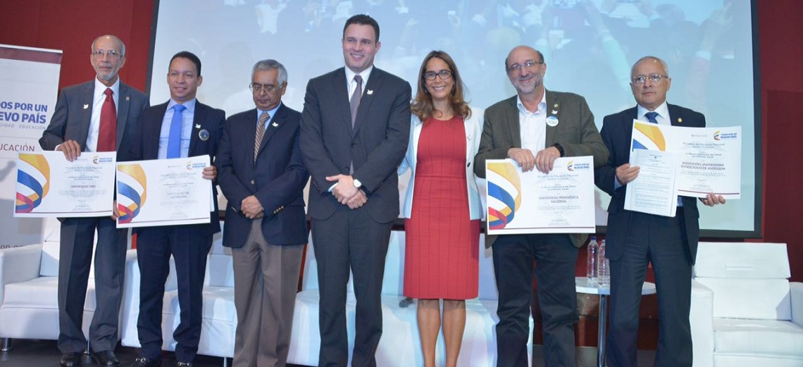 Aumenta a 44 número de universidades con acreditación de alta calidad en Colombia
