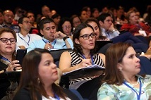 Colombianos recién graduados de posgrado ganan 2,2 veces el salario de los recién titulados de pregrado