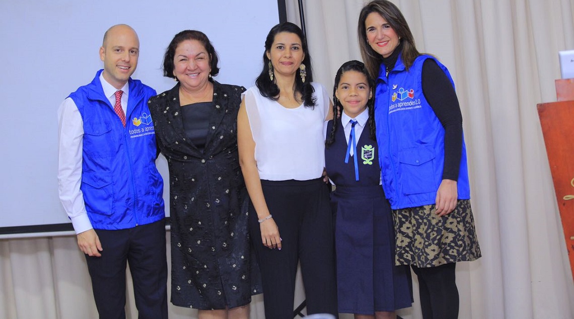 Los maestros son como nuestros segundos padres: Manuela Mendoza, estudiante de colegio beneficiado con Todos a Aprender 2.0 Los maestros son como nuestros segundos padres: Manuela Mendoza, estudiante de colegio beneficiado con Todos a Aprender 2.0