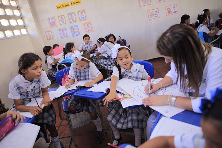 Al Magdalena llegarán 629.336 textos educativos de calidad - Ministerio de  Educación Nacional de Colombia