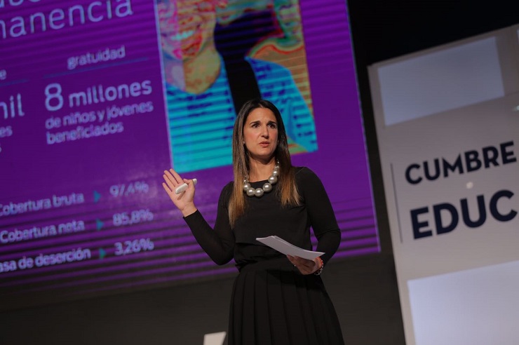 Ministra de Educación dio apertura a la Cumbre de Líderes por la Educación 2017 Ministra de Educación dio apertura a la Cumbre de Líderes por la Educación 2017