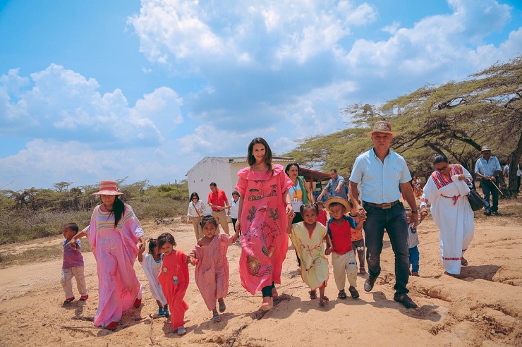 Ministra Yaneth Giha visitó la I.E. Técnica Ware Waren en Albania para socializar la estrategia Todos Listos