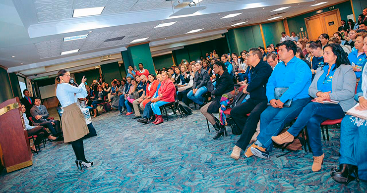 Ministra Giha presentó estrategia de acompañamiento a las Aulas multigrado Ministra Giha presentó estrategia de acompañamiento a las Aulas multigrado