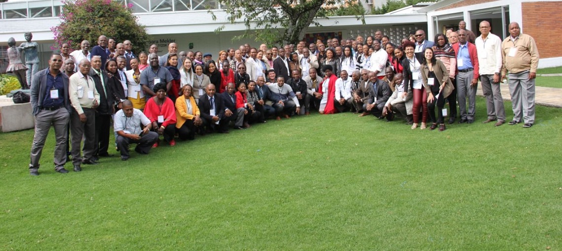 100 directivos docentes se reúnen en Bogotá con el programa Aulas sin Fronteras