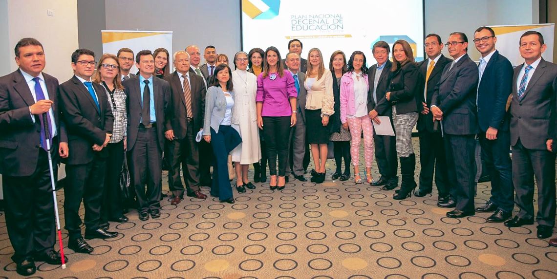 Colombia ya tiene su Plan Nacional Decenal de Educación, grupo de participantes en la formulación del Plan