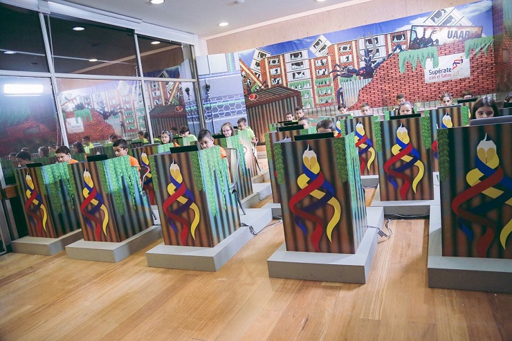 Los 50 finalistas recibieron tabletas digitales, los 15 ganadores recibieron bicicletas y los primero spuestos un bono de viaje para destino nacional o internacional.