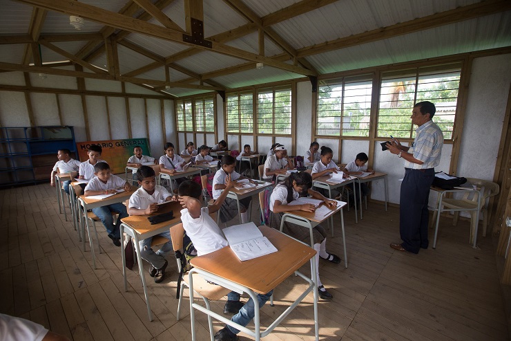 El Ministerio de Educación Nacional cumplirá con lo establecido en la Ley 1874 del 27 de diciembre de 2017, aprobada por el Congreso de la República y sancionada por el Presidente de la República, Juan Manuel Santos.