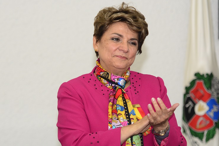 El maestro es como un guía que les pone alas a los estudiantes”: Dolly Montoya Castaño