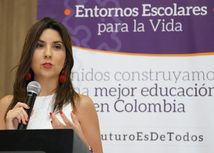 Foto de Ministra de Educación, María Victoria Angulo