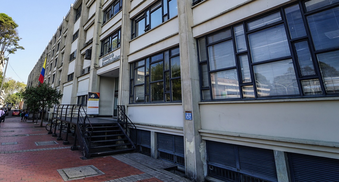 Con referencia a inquietudes presentadas sobre la Universidad Autónoma del Caribe, se informa lo siguiente: