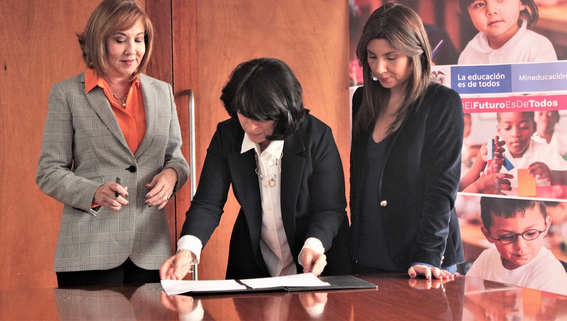 El Ministerio de Educación firma convenio con la Fundación Saldarriaga Concha para el fortalecimiento de la política de Educación Inclusiva El Ministerio de Educación firma convenio con la Fundación Saldarriaga Concha para el fortalecimiento de la política de Educación Inclusiva