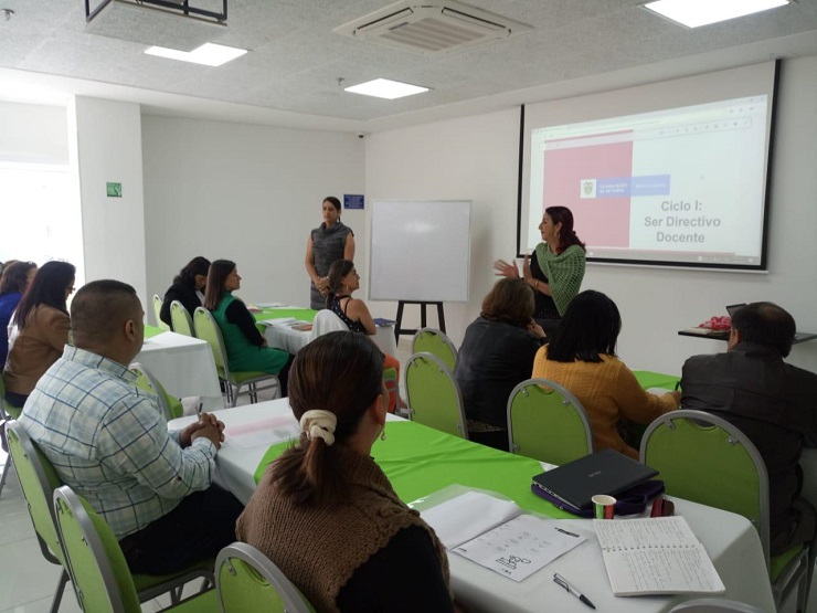 Un total de 3.935 directivos docentes, en 32 ciudades de Colombia, reciben formación en liderazgo, trabajo colaborativo, manejo de emociones y planeación conjunta.