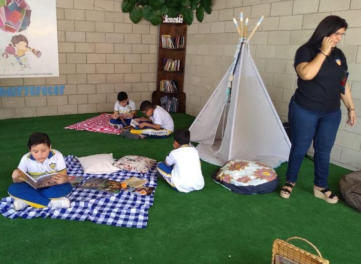 Los niños y niñas beneficiados en el Colegio María Cano Los niños y niñas beneficiados en el Colegio María Cano