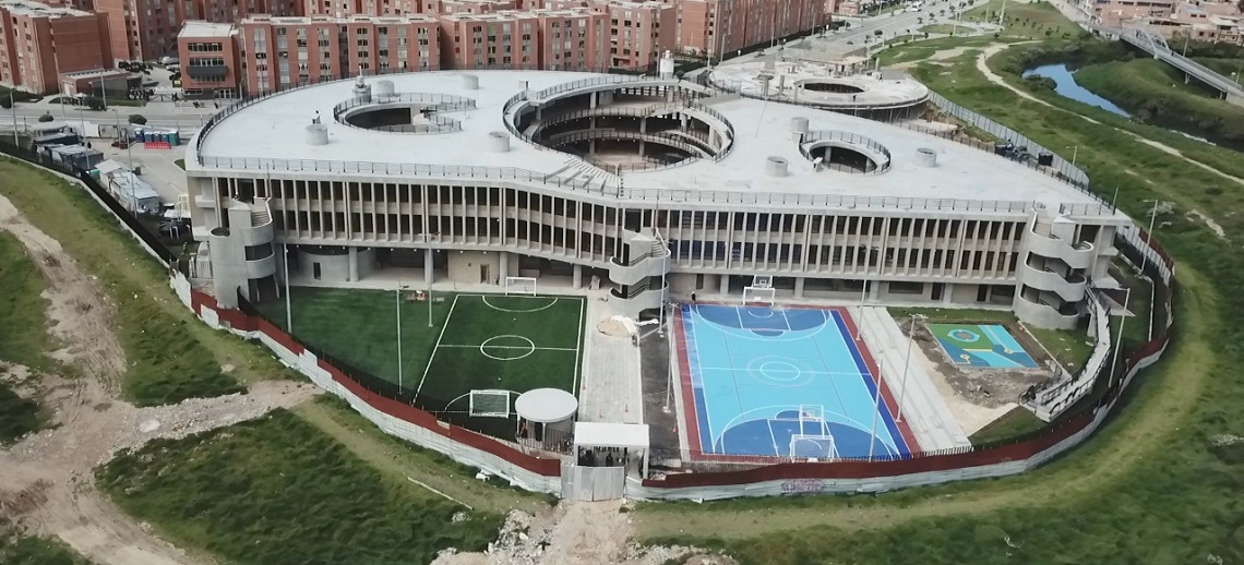 Imagen desde el aire sobre el colegio Bicentenario ubicado en Bogotá