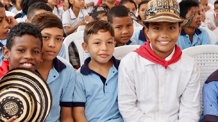 Estudiantes beneficiados Inauguración IE Villa Margarita - Montería