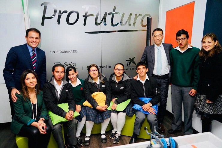 Ministra de Educación durante la inauguración del Laboratorio Digital de Telefónica Ministra de Educación durante la inauguración del Laboratorio Digital de Telefónica