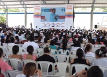 En el Colegio La Salle de Montería, el Primer Mandatario abrió un espacio de diálogo sobre las metas contenidas en el Plan Nacional de Desarrollo “Pacto por Colombia, Pacto por la Equidad”, relacionadas con temas educativos, sociales, ambientales, económicos, de gestión y seguridad para la ciudad, el Departamento y la región Caribe.