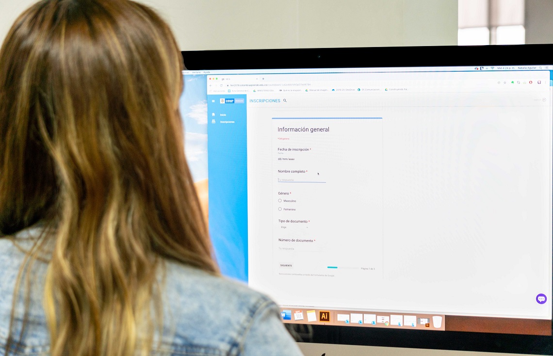 Imagen con uso de las TIC Imagen con uso de las TIC