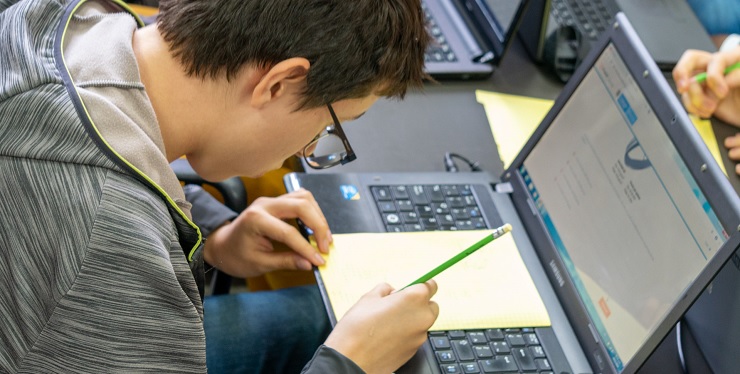 Estudiantes educación superior Estudiantes educación superior