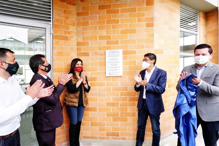 El nuevo espacio de restaurante/comedor beneficiará a 1.254 estudiantes. El nuevo espacio de restaurante/comedor beneficiará a 1.254 estudiantes.