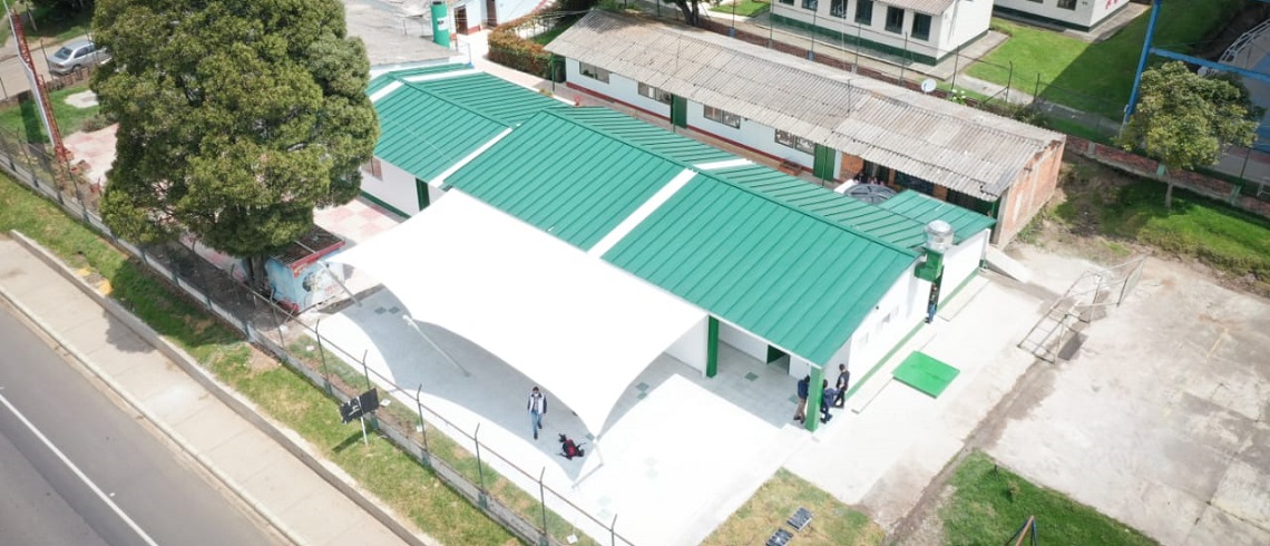 A la fecha, se han concluido y entregado a las comunidades educativas, 63 proyectos en 60 municipios.