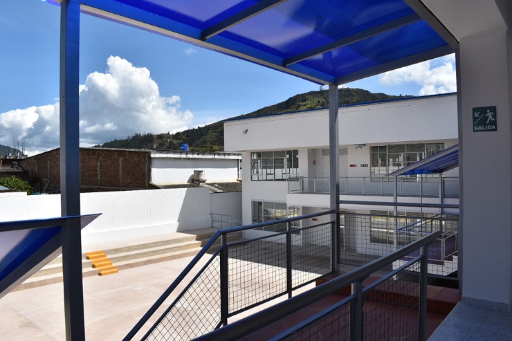 Entrega de colegio en Turmequé Boyacá Entrega de colegio en Turmequé Boyacá