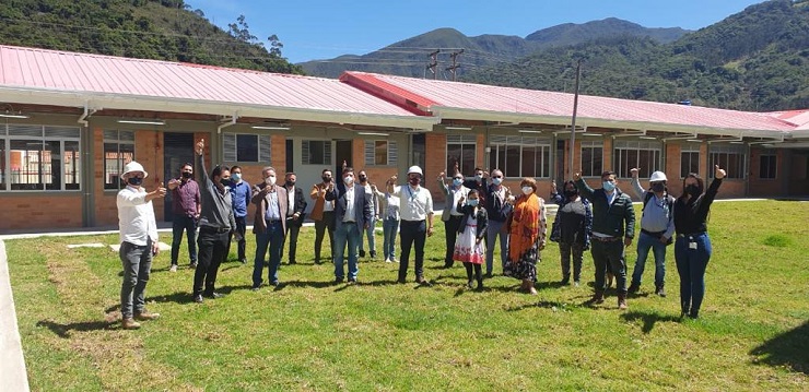 La nueva sede educativa incluye 8 aulas nuevas, biblioteca, aula de bilingüismo, laboratorio, aula polivalente.
