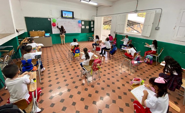 A la fecha en Medellín 330 instituciones educativas ya tienen procesos de alternancia, 112 de ellas son públicas.