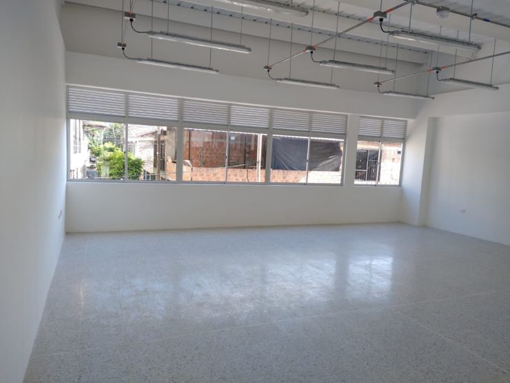 Aula de clase en la Institución Educativa Alfonso Palacio Rudas Aula de clase en la Institución Educativa Alfonso Palacio Rudas