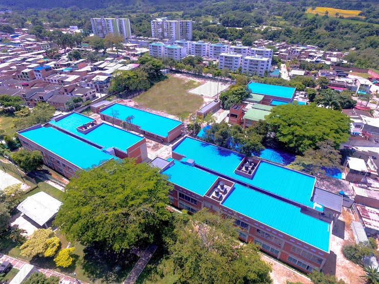 En su conjunto, estas dos obras beneficiarán a 1.930 niños y jóvenes ibaguereños. En su conjunto, estas dos obras beneficiarán a 1.930 niños y jóvenes ibaguereños.