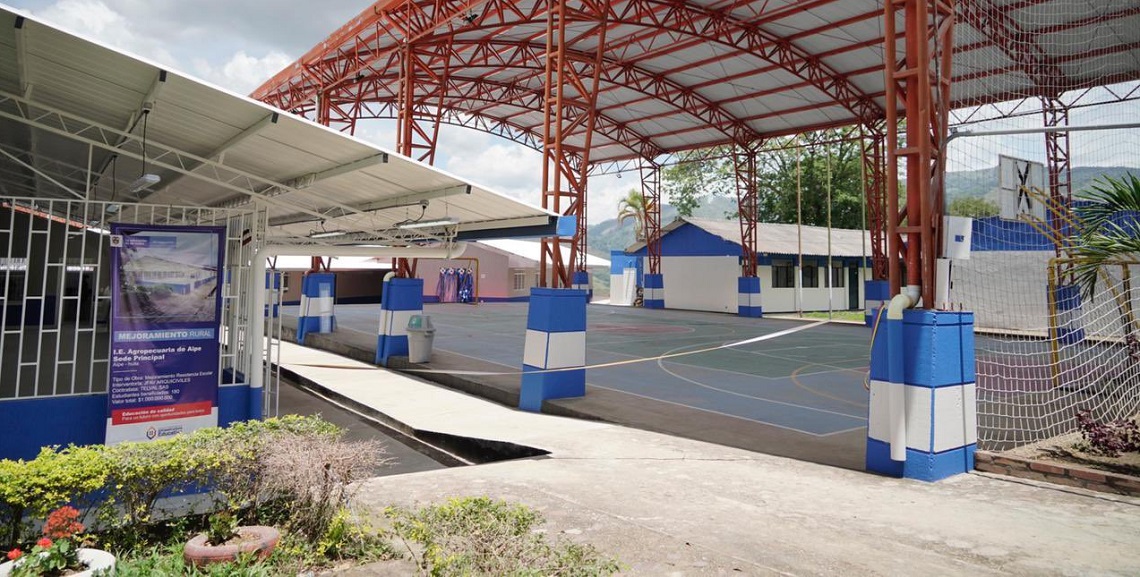 En total se han realizado obras de mejoramiento y saneamiento básico en 238 municipios de 23 departamentos.
