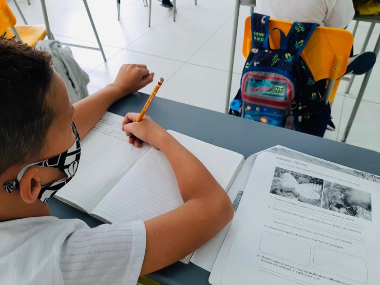 El 100% de las instituciones educativas abrieron sus puertas a la presencialidad. El 100% de las instituciones educativas abrieron sus puertas a la presencialidad.