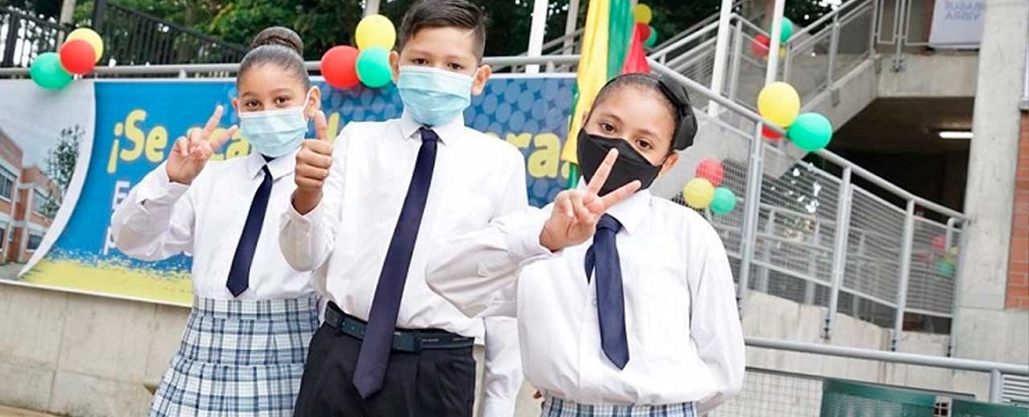 Los presidentes de Colombia, Iván Duque, y de Perú, Pedro Castillo, resaltaron la necesidad de profundizar en la vacunación masiva de los niños y las niñas, con el objetivo de facilitar el retorno a la presencialidad escolar.