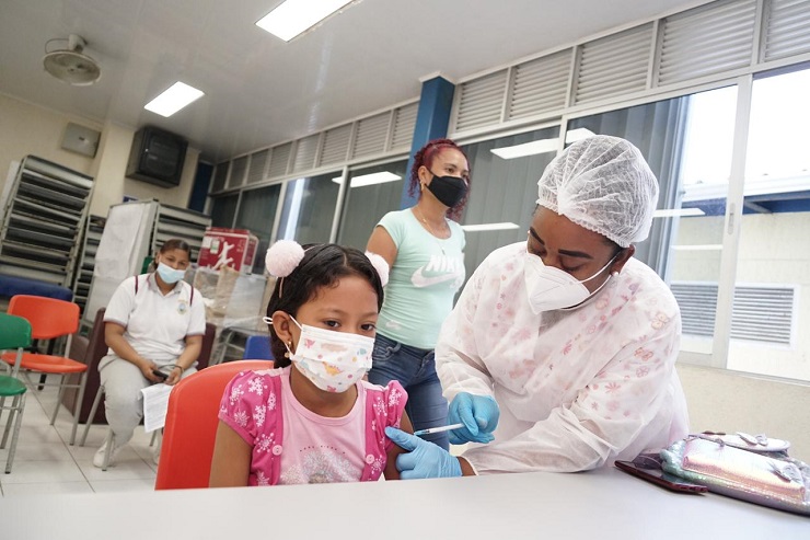 La vacunación es la medida global más costo efectiva en salud pública. La vacunación es la medida global más costo efectiva en salud pública.