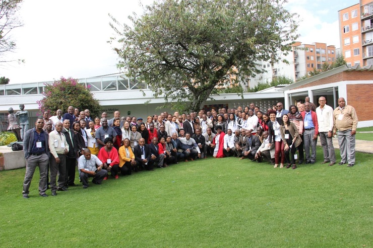 100 directivos docentes se reúnen en Bogotá con el programa Aulas sin Fronteras