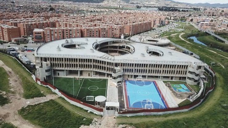 Imagen desde el aire sobre el colegio Bicentenario ubicado en Bogotá
