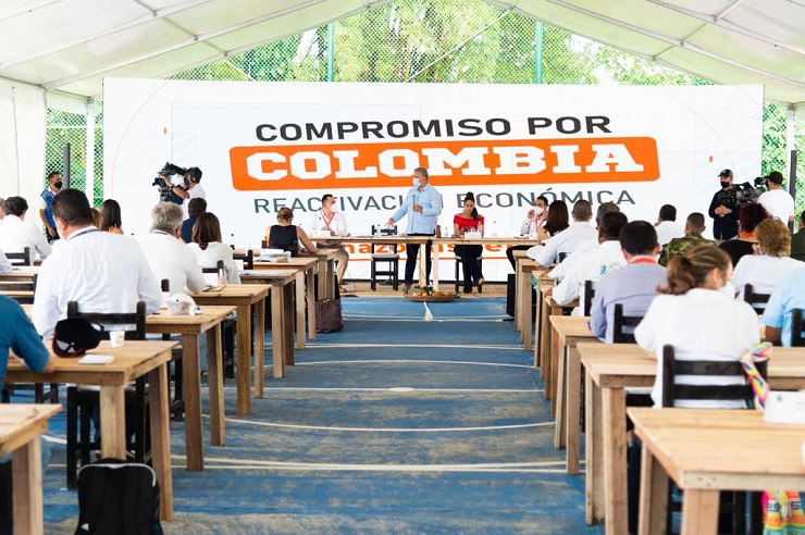La ministra de Educación, María Victoria Angulo, presentó el balance de las medidas que se han adelantado para favorecer la continuidad de los procesos de aprendizaje de niños y jóvenes.