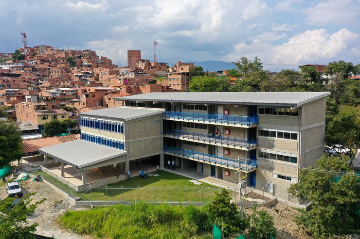 Institución Educativa Capilla del Rosario en Medellín