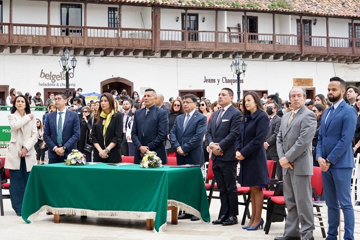 La ministra María Victroai Angulo acompañó a la comunidad de Tunja en la conmemoración de los 200 años del Colegio de Boyacá