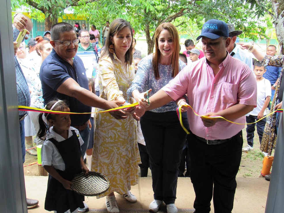 La Fundación Terpel y el Ministerio de Educación inauguran aula interactiva con biblioteca escolar en Cumaribo – Sejal- Vichada