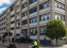 fachada edificio Ministerio de Educación