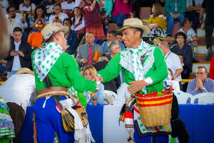 Grupo de danza en Gobierno con los Barrios Populares en Pereira Grupo de danza en Gobierno con los Barrios Populares en Pereira