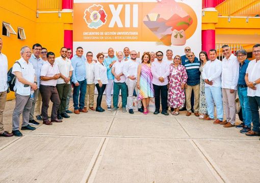Viceministro de Educación Ricardo Moreno Patiño junto a los rectores de las Universidades