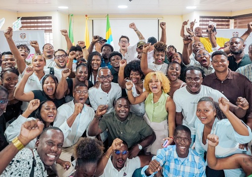 Ministro y jóvenes de la UTCH