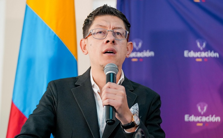 Ministro de Educación, Daniel Rojas Medellín Ministro de Educación, Daniel Rojas Medellín